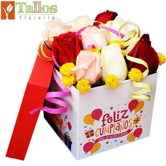 caja con rosas rojas blancas y rosadas para cumpleaños con entrega en Lima