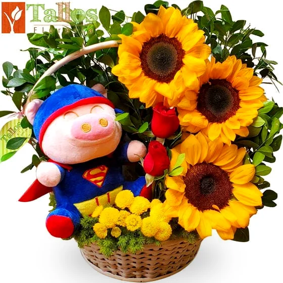 Arreglo floral de girasoles con peluche ideal para baby shower o regalo para clínicas y hospitales alegre y especial con delivery en Lima