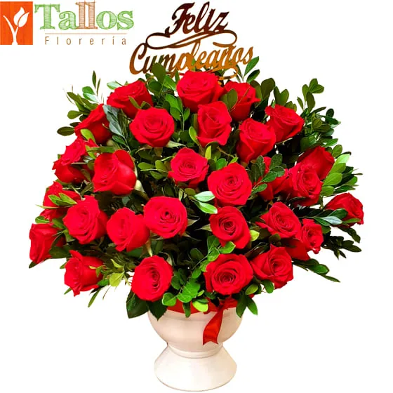 arreglo floral con rosas rojas en copón blanco para cumpleaños con entrega en Lima