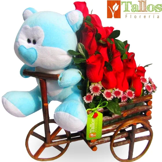 arreglo floral de rosas rojas en carreta rústica con peluche regalo romántico delivery de flores en Lima