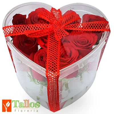 corazón transparente de rosas para regalo romántico delivery de flores en Lima
