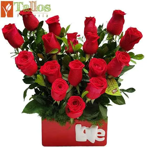 love con rosas para regalo romántico delivery de flores en Lima