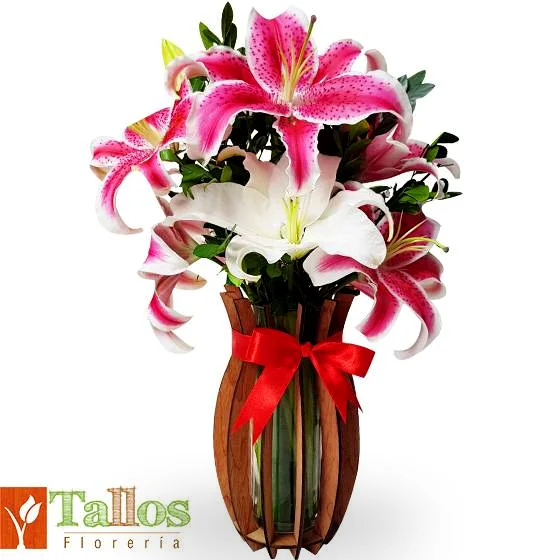 florero de lirios para regalo especial delivery de flores en Lima