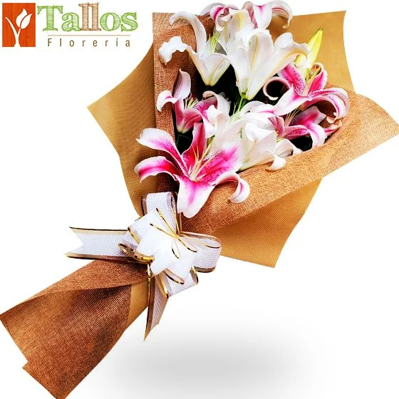 ramo floral de lirios rosados y blancos para regalo elegante delivery de flores en Lima