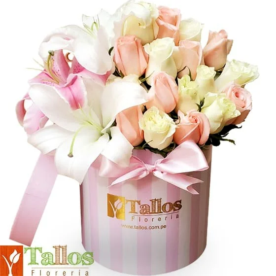 lirios y rosas en box para regalo elegante delivery de flores hoy en Lima